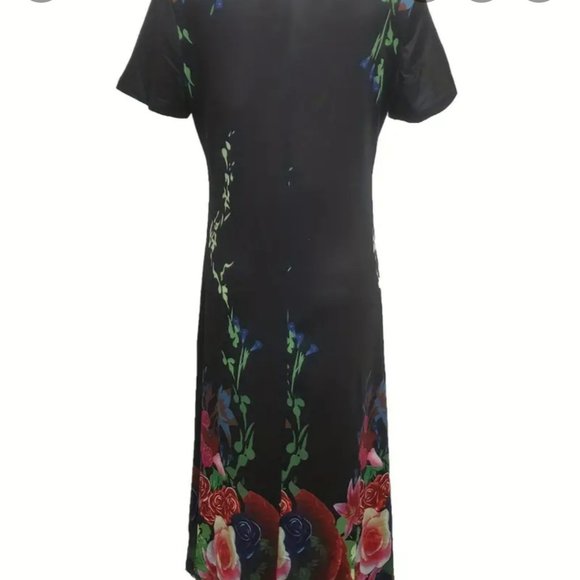 HP ๐ Floral Border Print V Neck Midi Dress - Picture 2 of 6